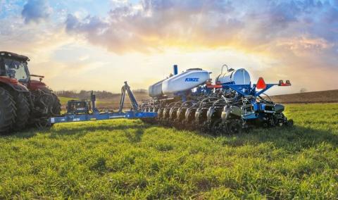 Ви зараз переглядаєте Kinze презентувала нову просапну сівалку з роздільними рядами