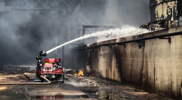Ви зараз переглядаєте На олійному терміналі в порту Південний кілька днів гасять пожежу після удару рф