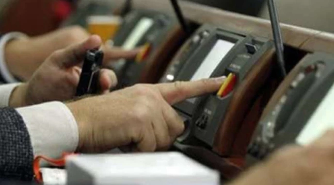 Ви зараз переглядаєте Рада таки ухвалила за основу проєкт закону про продовження оформлення паїв