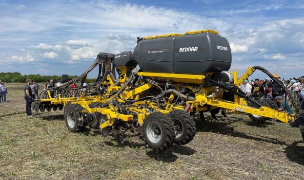 Ви зараз переглядаєте На виставці AGRO Challenge BEDNAR представив сівалку  MATADOR MO 6000