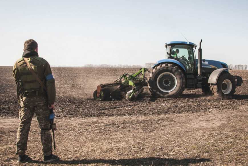 Ви зараз переглядаєте У Міноборони розповіли, яку сільгосптехніку можуть «мобілізувати»