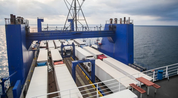 Ви зараз переглядаєте Україна та Азербайджан готуються відновити поромні перевезення