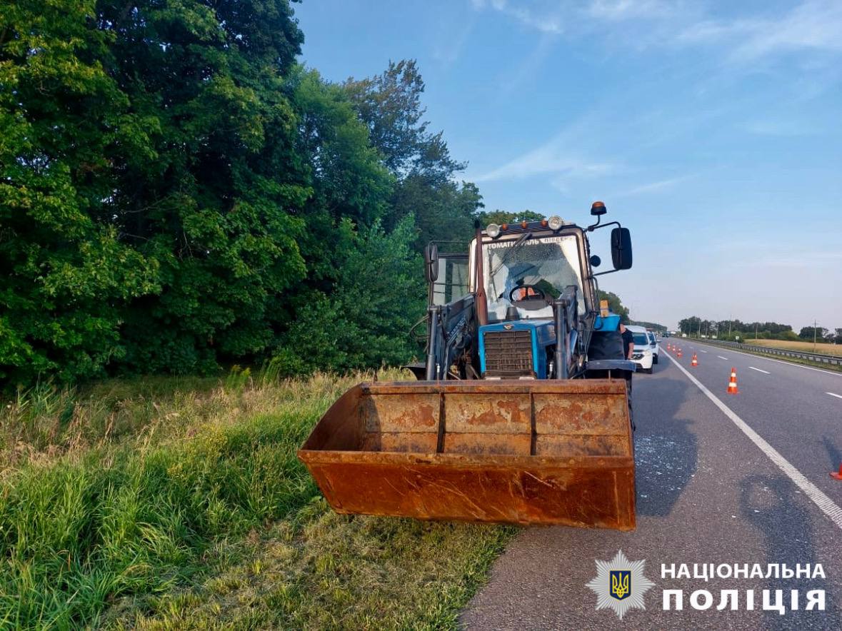 На Київщині трактор підірвався на боєприпасі1