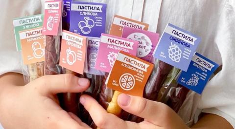 Ви зараз переглядаєте Рівнянка виготовляє широку лінійку пастили з фруктів та йогурту