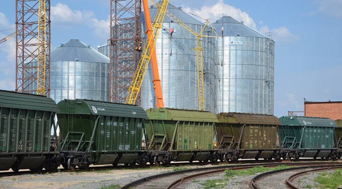 Ви зараз переглядаєте УЗА: Підвищення залізничних тарифів ударить по аграріях та економіці України