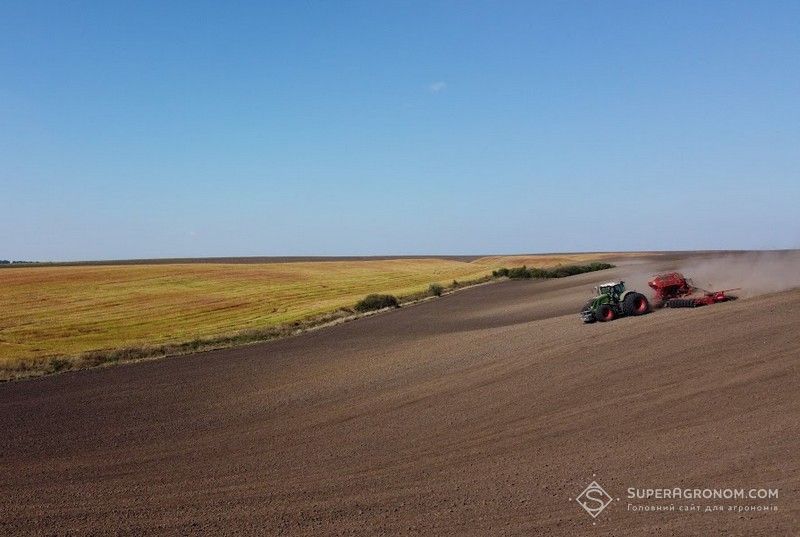 Ви зараз переглядаєте Посушливі умови вересня ускладнювали сівбу та початковий розвиток озимих культур