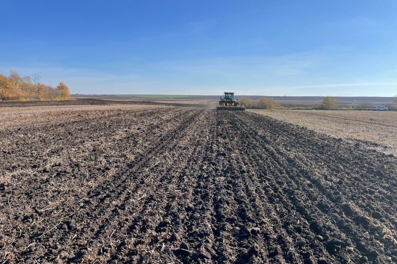 BEDNAR демонструє новий стерньовий культиватор FENIX PROFI на полях України4