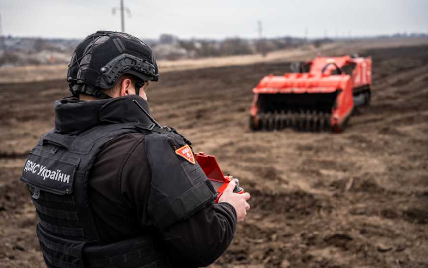 Ви зараз переглядаєте ЄБРР готовий фінансувати розмінування сільгоспземель України