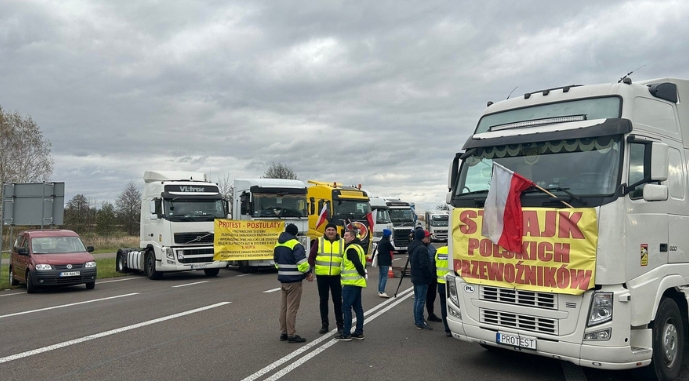 Ви зараз переглядаєте Уряд Польщі ухвалив рішення, яке унеможливить протести на кордоні