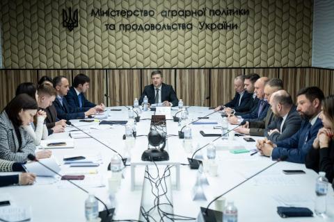 Ви зараз переглядаєте Віталій Коваль провів зустріч з представниками садівничої галузі