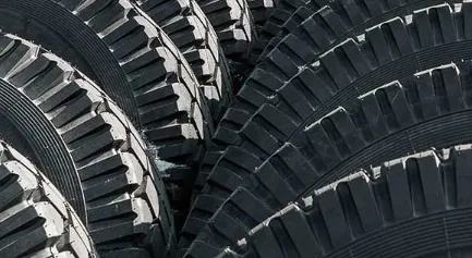 Ви зараз переглядаєте Шини для МТЗ-82: повний гід по передніх і задніх колесах у 2025