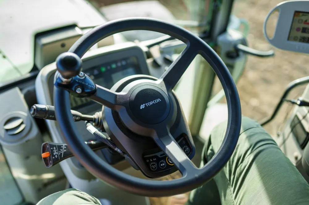 Автопілот на посів: за що обирають Topcon3