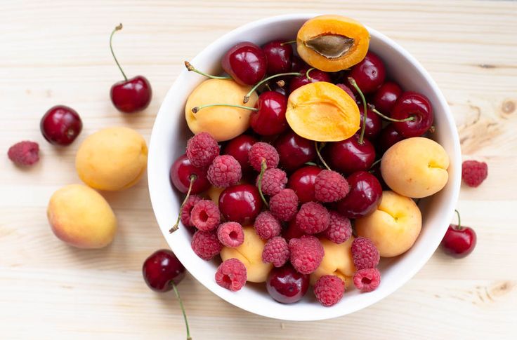 Ви зараз переглядаєте Названо найдорожчу ягоду сезону в Україні та Європі