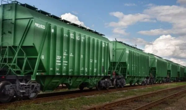 Ви зараз переглядаєте Запрацював новий залізничний маршрут зернового поїзда з Молдови до порту Чорноморська