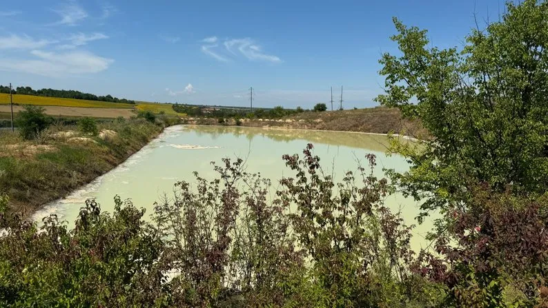 На Кіровоградщині жителі скаржаться на сморід через діяльність молочного підприємства3