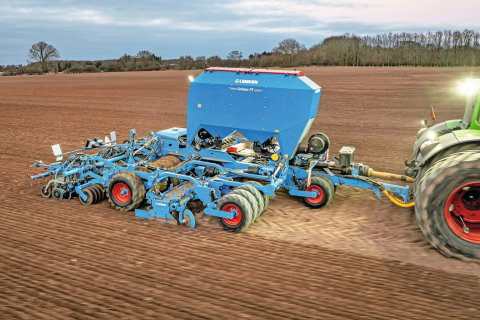 Ви зараз переглядаєте Нова посівна комбінація Lemken Solitair PT з ротаційною бороною