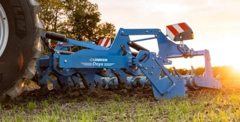 Ви зараз переглядаєте Lemken розробив новий глибокорозпушувач Onyx
