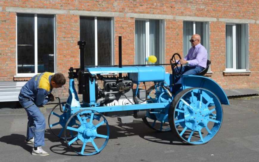 Ви зараз переглядаєте На Вінниччині відновили сторічний трактор Універсал