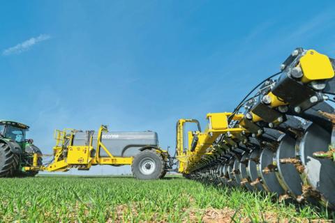 Ви зараз переглядаєте Bednar представила новий інжектор добрив Nevelon EE зі спицевою системою