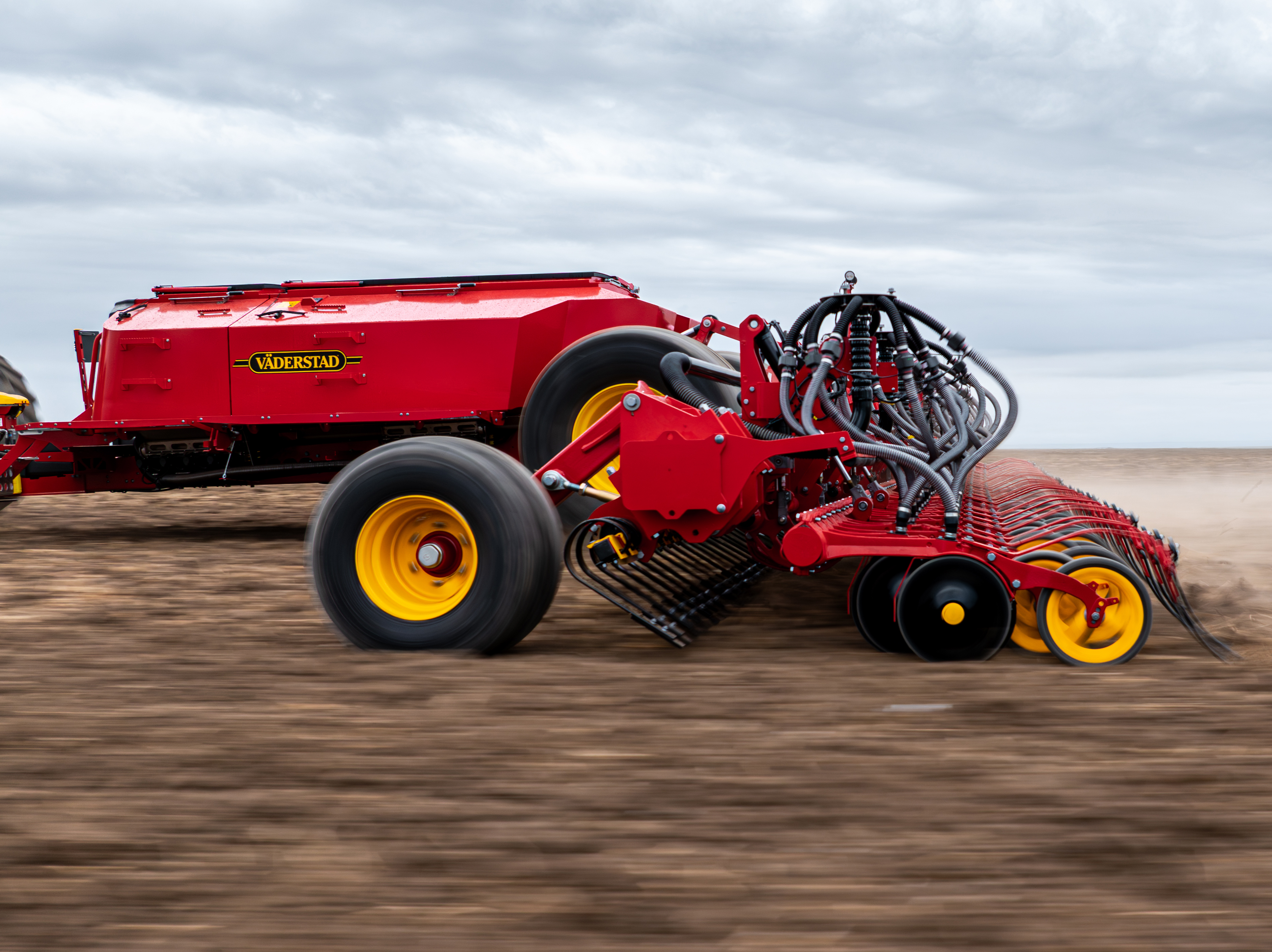 Väderstad випускає нові моделі зернових сівалок Spirit та Inspire4