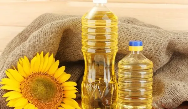 Ви зараз переглядаєте Стало відомо, як змінилися ціни на соняшникову олію в Україні