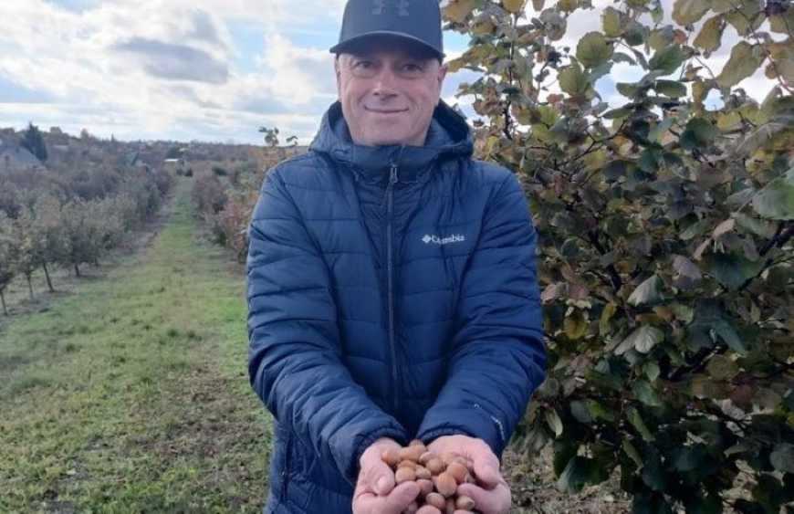 Ви зараз переглядаєте На Волині фермер отримав грант на переробку фундука