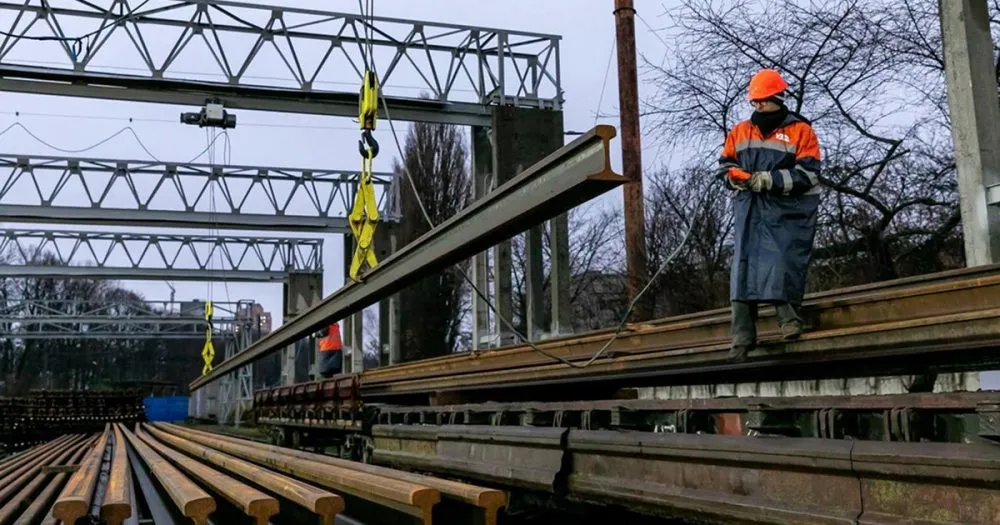 Ви зараз переглядаєте УЗ придбає додаткові 10 тис. т рейок у Voestalpine Rail Technology