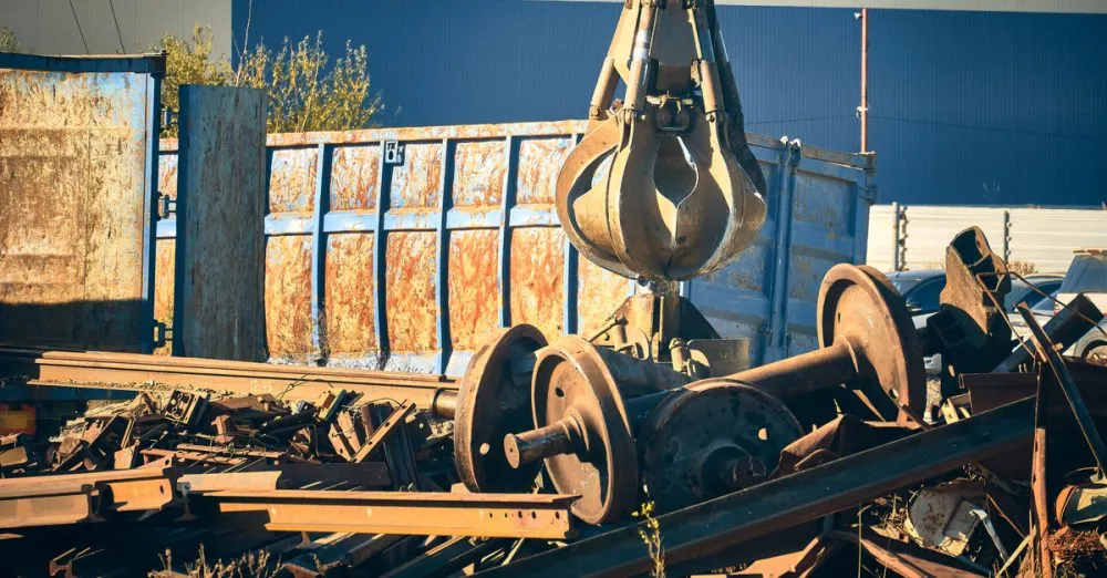 Ви зараз переглядаєте «Укрзалізниця» цього тижня планує виставити на продаж 31 тис т брухту