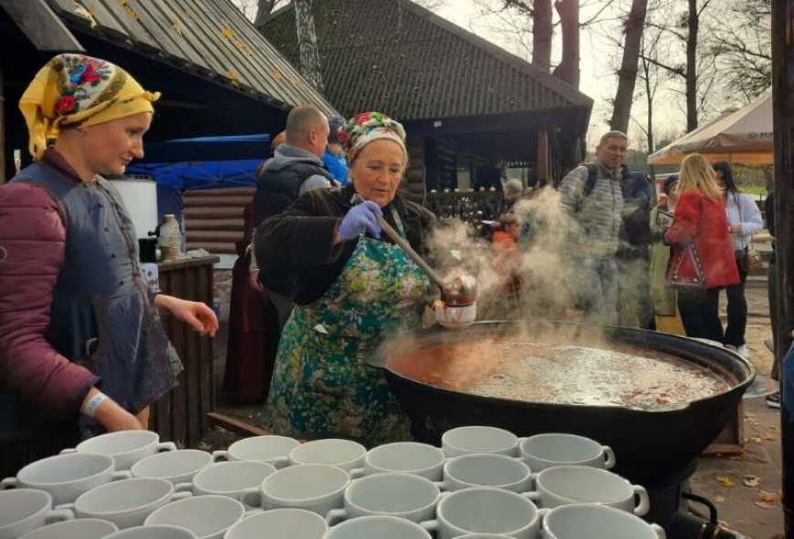 Ви зараз переглядаєте Старосвітська кухня України: у Києві презентували унікальний мистецький проєкт