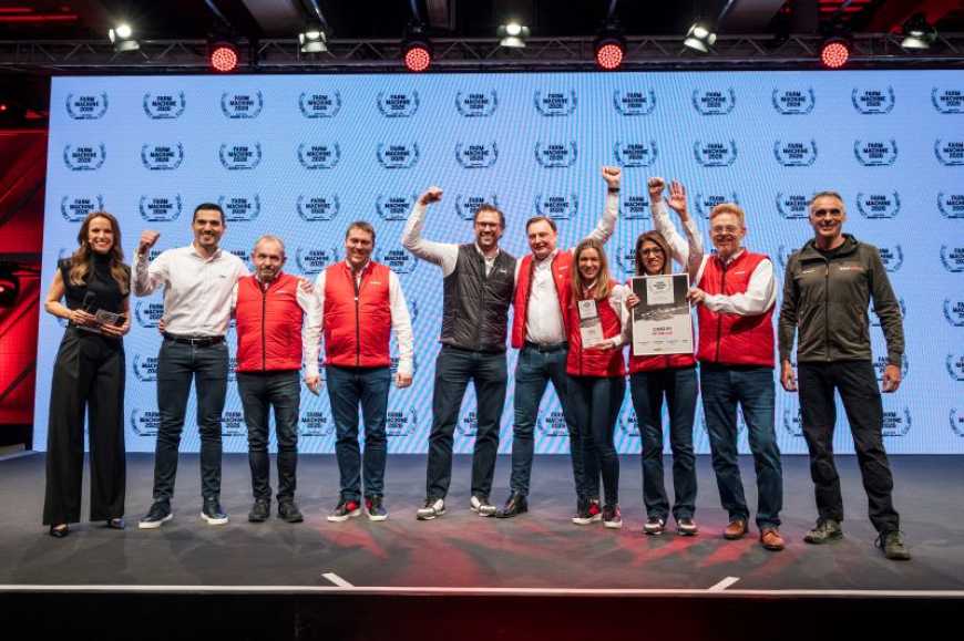 Ви зараз переглядаєте Case IH Optum 440 визнаний «Трактором середньо-великого класу» в номінації «Сільськогосподарська машина року»