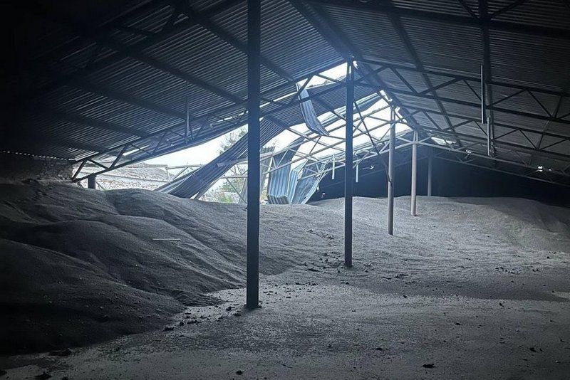 Ви зараз переглядаєте Російський авіаудар знищив 8 т врожаю соняшника та завдав збитків на 2,5 млн грн на Харківщині