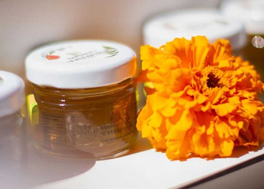 Ви зараз переглядаєте На Харківщині крафтярка виробляє унікальне варення з чорнобривців