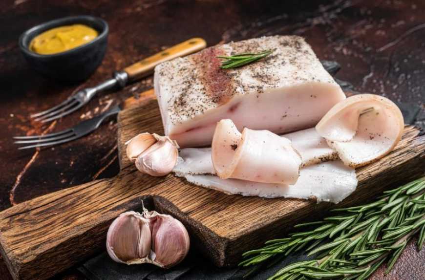 Ви зараз переглядаєте Ціни на сало в Україні перетнули психологічний бар’єр