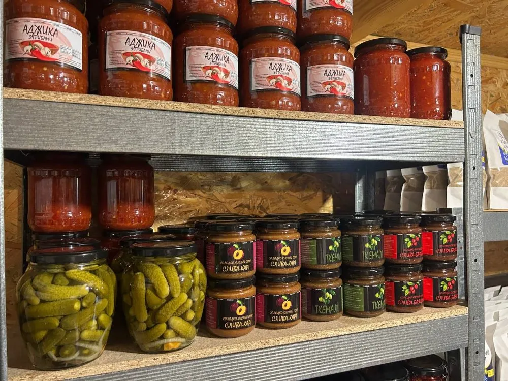 На Київщині ветеран ЗСУ запустивши повний цикл виробництва сушених овочів та спецій3