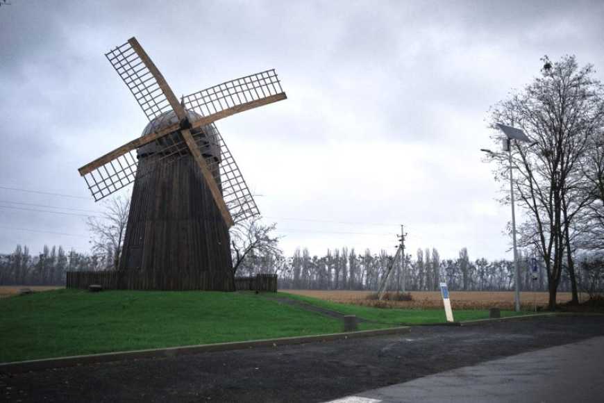 Ви зараз переглядаєте На Черкащині відновили унікальний вітряк