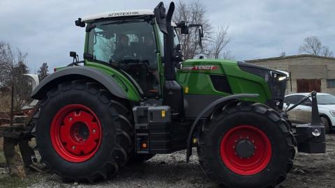 Ви зараз переглядаєте В Україні запрацював перший трактор нової генерації Fendt 724 Vario Gen7.1