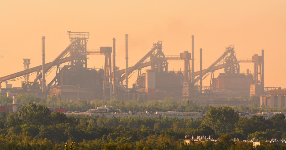 Ви зараз переглядаєте Польща в листопаді скоротила виробництво сталі на 25% р./р.