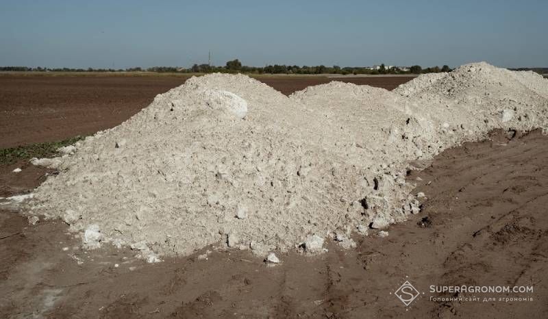 Ви зараз переглядаєте Про можливість та обмеження вапнування ґрунту навесні розповіли аграріям