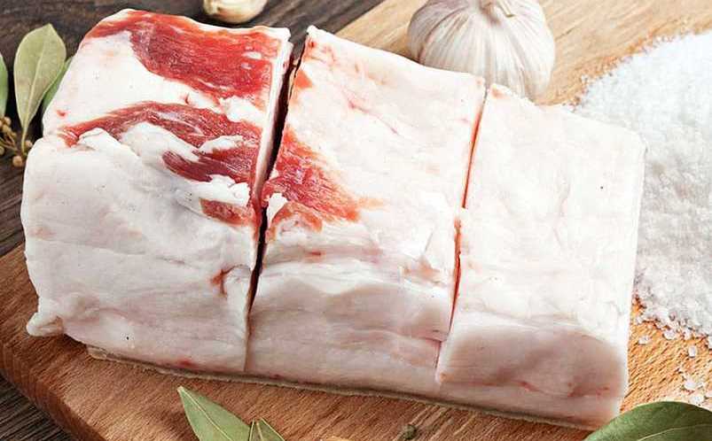 Ви зараз переглядаєте В Україні сало дорожчає понад рік