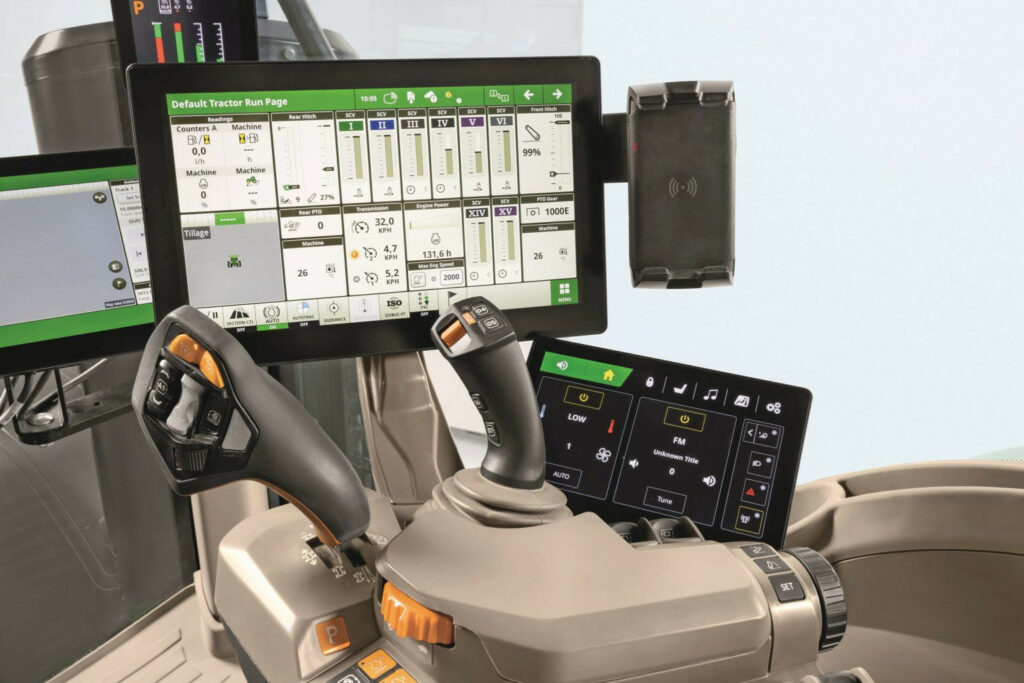 Кабіна трактора John Deere 8R