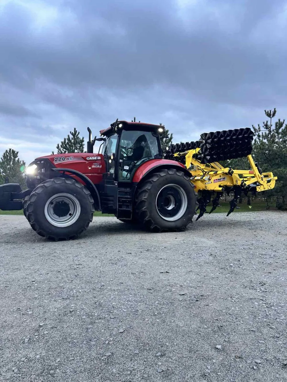 Ви зараз переглядаєте НФМ АГРО проводить конференцію щодо  сучасних технологій передпосівного обробітку ґрунту за участь Case IH та Bednar