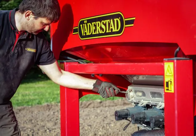 Ви зараз переглядаєте Міжсезоння без сюрпризів, або як правильно підготувати техніку Väderstad до весняної посівної