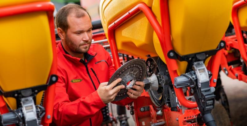 Оригінальні запчастини працюють у 2-3 рази довше за копію — Väderstad Оригінальні запчастини працюють у 2-3 рази довше за копію — Väderstad