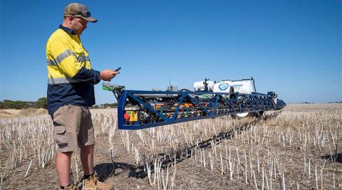 Ви зараз переглядаєте Автономний робот Джо оптимізує обприскування бур’янів у Західній Австралії