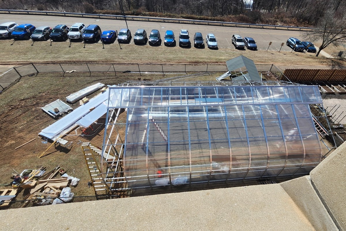 Теплиця Rimol Greenhouse в East Haven High School