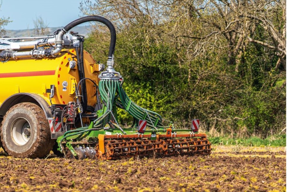Amazone Catros з розподільником рідкого добрива