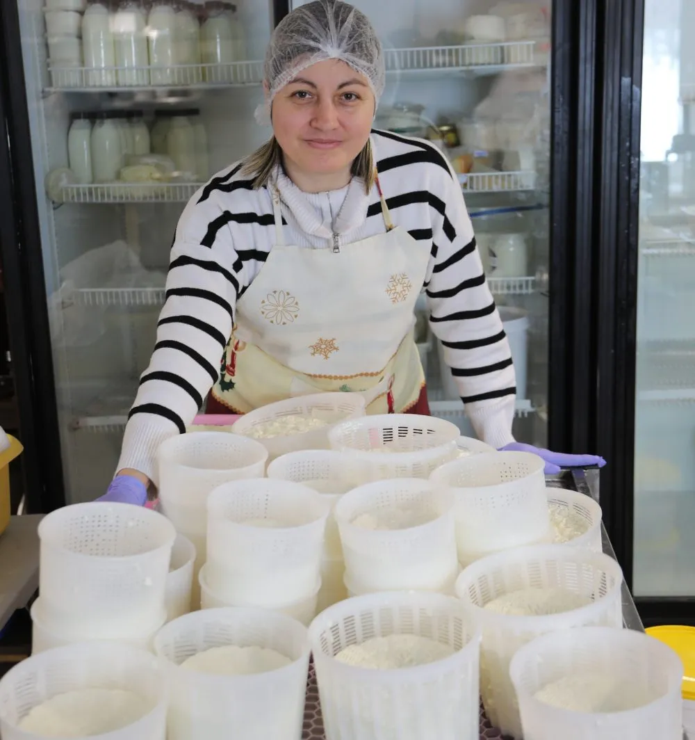 На Чернігівщині дві сестри створили крафтову сироварню1