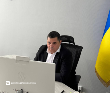 Ви зараз переглядаєте В Україні триває впровадження нових вимог до благополуччя курей-несучок: відбувся онлайн-семінар