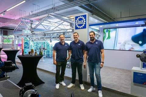 Ви зараз переглядаєте Lock Drives відкрила постійний демонстраційний стенд у World Horti Center з теплицями Cabrio та Venlo
