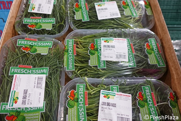 Продукт може бути упакований у картонні або пластикові контейнери